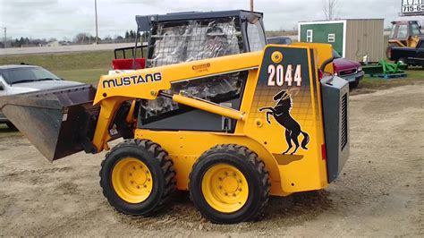 mustang skid steer 2044 motor oil|mustang 2044 skid steer specs.